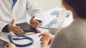 Negar atendimento médico e crime